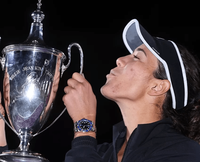 穆古鲁扎迎来二十赛季高光表现，美国队球迷沸腾！(穆古鲁扎气质)